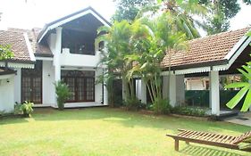Villa Taprobane